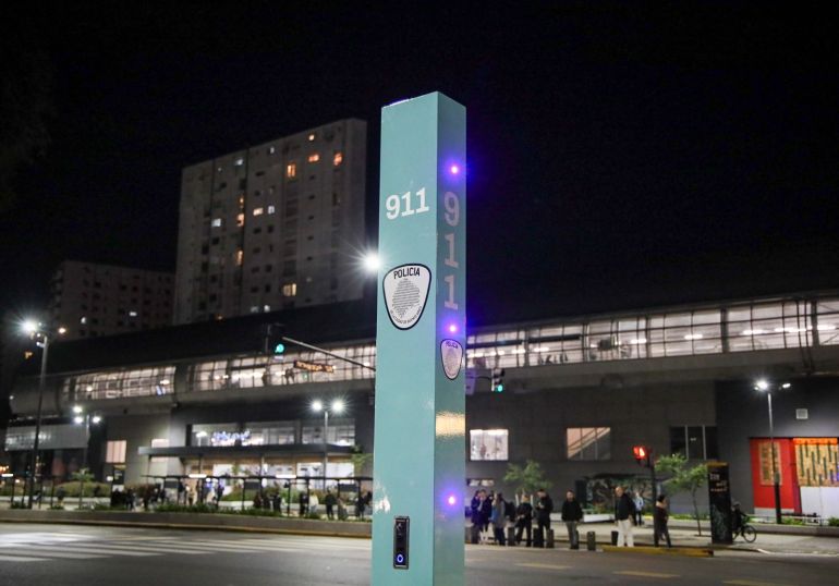 La Ciudad instala los primeros tótems de seguridad como parte del plan Puntos Seguros