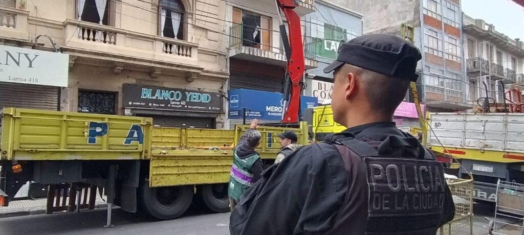 Desalojaron y clausuraron un edificio en Balvanera denunciado por hechos de inseguridad