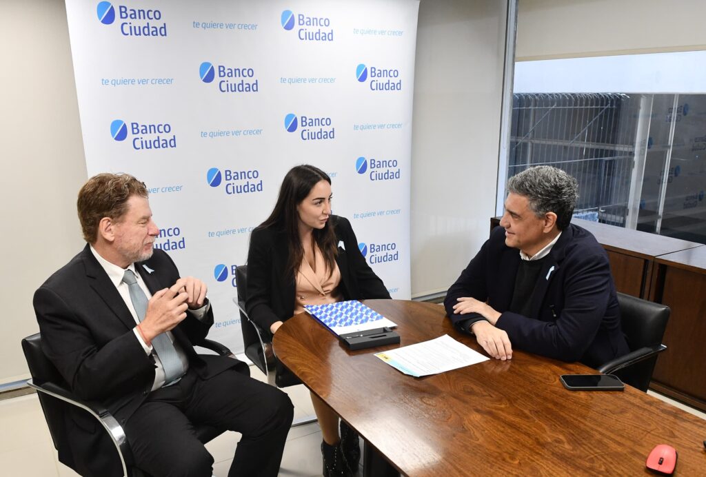 El Gobierno porteño entregó el primer préstamo hipotecario del Banco Ciudad y hay más de 14.000 solicitudes