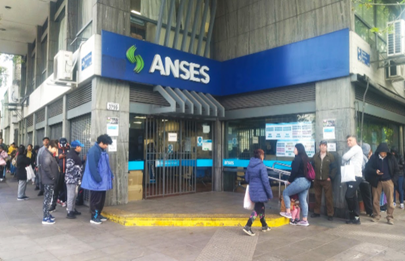 Operativos de ANSES en Parque Avellaneda y otros barrios porteños