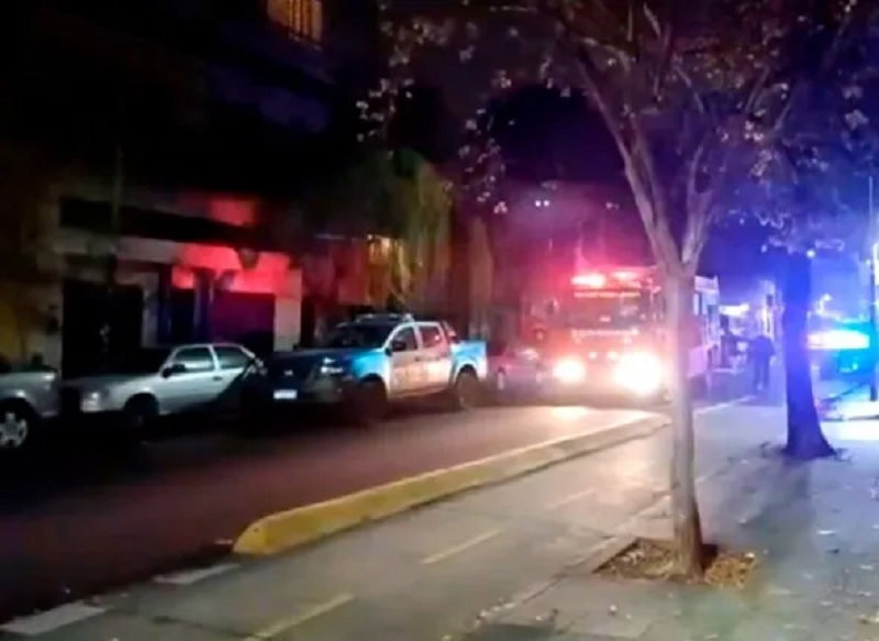 Palermo: se incendió un inmueble y una mujer fue asistida por inhalar monóxido de carbono
