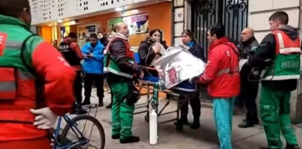 Se incendió un edificio en Palermo: evacuaron a los vecinos y no hubo heridos