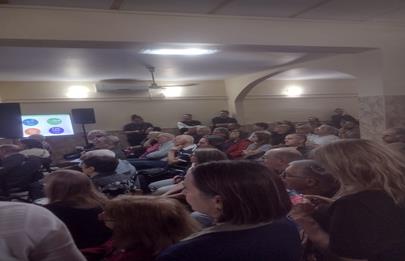 Autoridades y vecinos de la comuna 9 participan de reunión informativa sobre obra