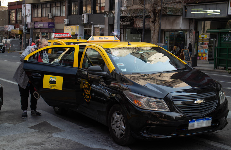 Prolongaron de la vida útil de los autos asignados al servicio de taxis