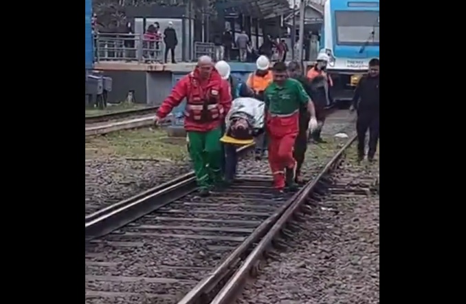 Rescataron a un hombre que se tiró a las vías del tren en Caballito