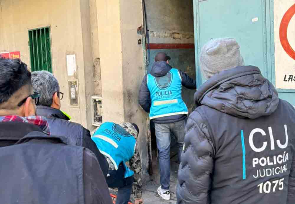 Clausuran desarmadero ilegal en Balvanera
