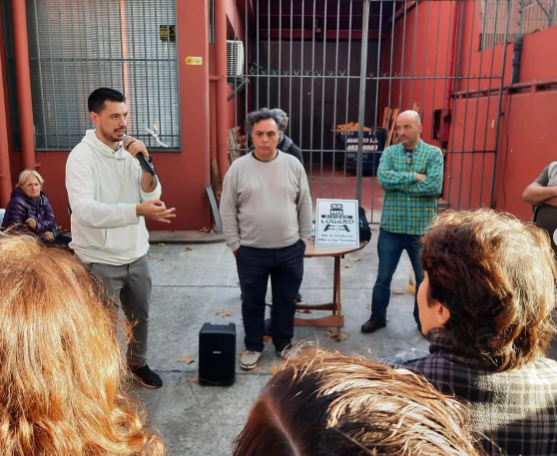 Reunión de vecinos y la Junta comunal por obras de tuneles