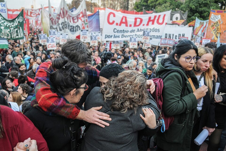 Tras la multitudinaria  movilización a Plaza de Mayo liberan a otros 11 detenidos