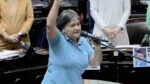 Balvanera: asumió como diputada nacional Mónica Schlotthauer, una trabajadora ferroviaria que limpia en la estación de Once