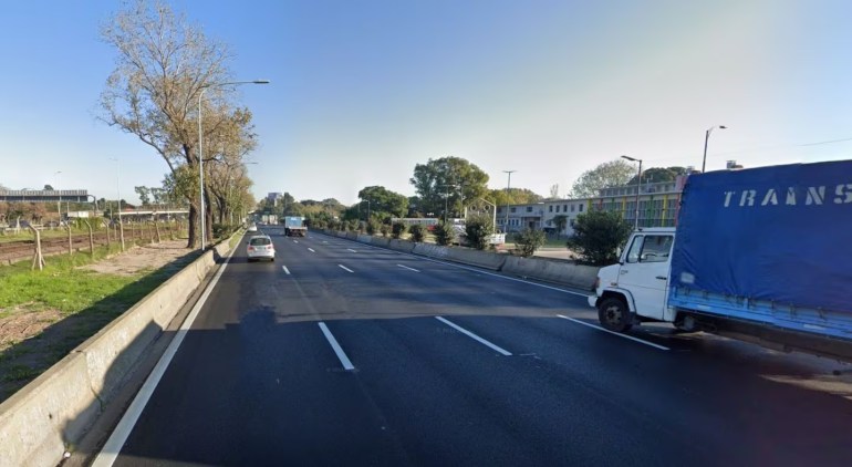 Núñez: se reparó y habilitó la Avenida Cantilo tras la rotura de un caño de AySA