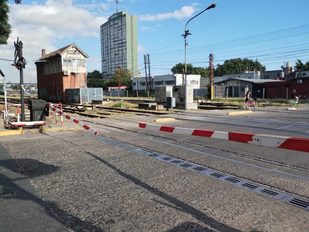 Por un Liniers sin vías (ni sapitos)