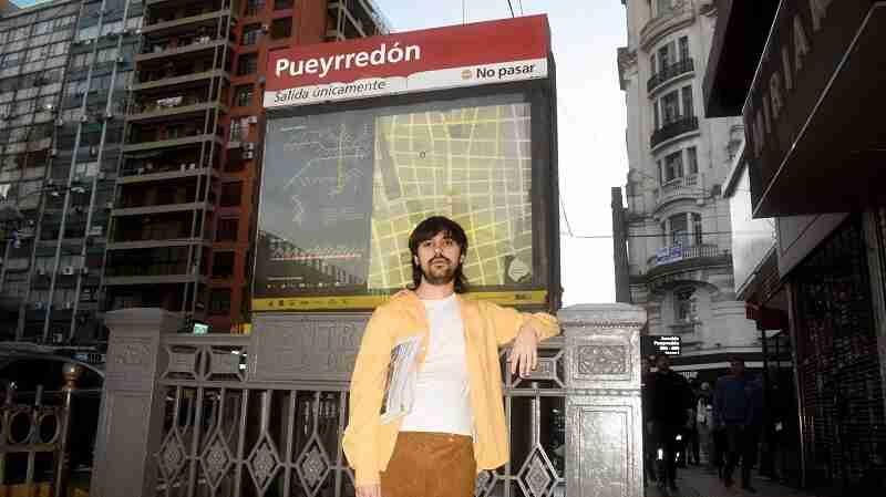El músico Rama Empanada presenta el single Pueyrredón, con arte inspirado en Balvanera