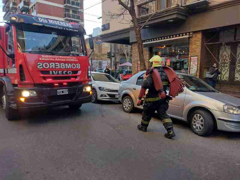 Abasto: principio de incendio en un comercio de Bustamante y Corrientes