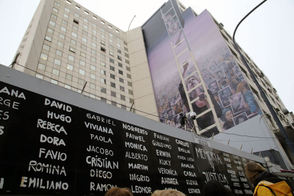 Las sirenas de la Ciudad sonarán para recordar a las víctimas del atentado a la AMIA y seguir exigiendo justicia