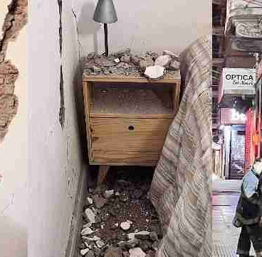 Almagro: denuncian que una obra en construcción lindera destruyó sectores de la Casa Viacava, recientemente restaurada por sus vecinos