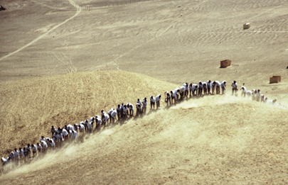  “Cuando la fe mueve montañas (2002). Dos décadas después” en PROA
