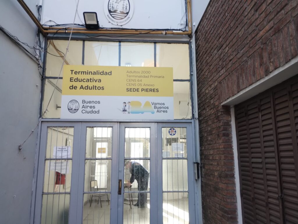 Advierten sobre un eventual vaciamiento de los secundarios porteños para adultos