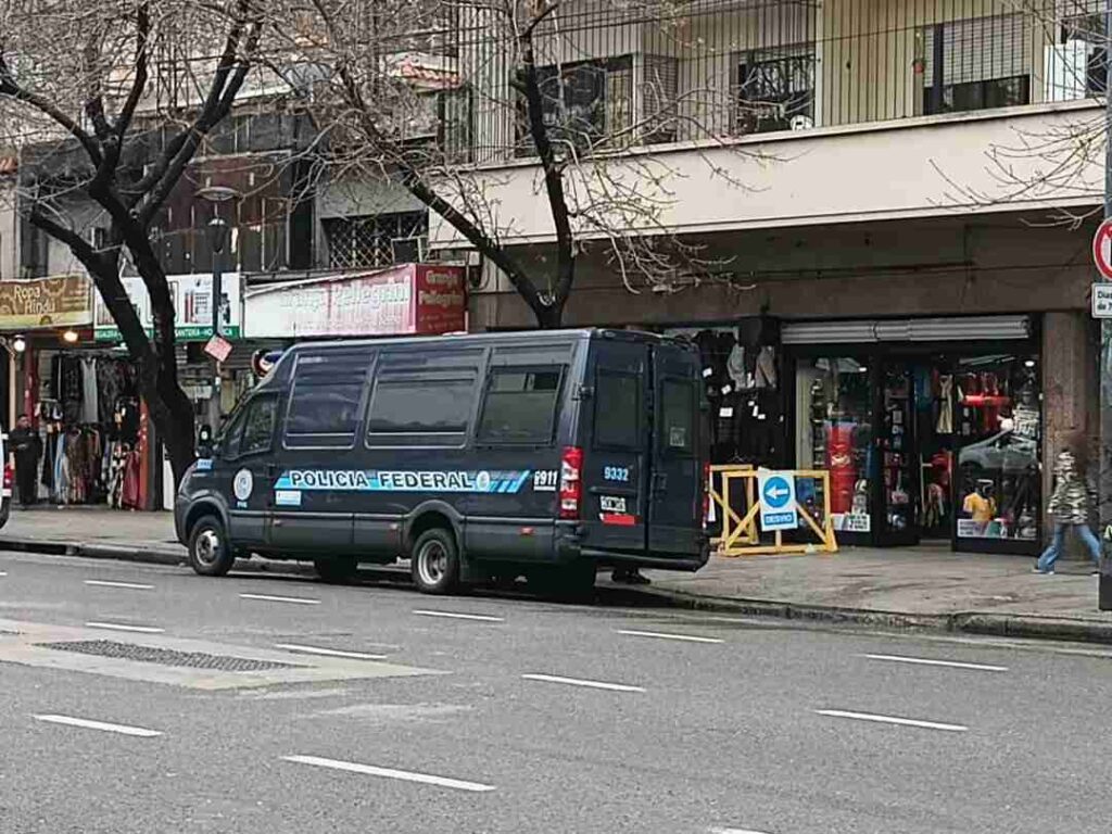 ATE denunció “intimidación policial durante una asamblea de trabajadores del Conicet” en Balvanera