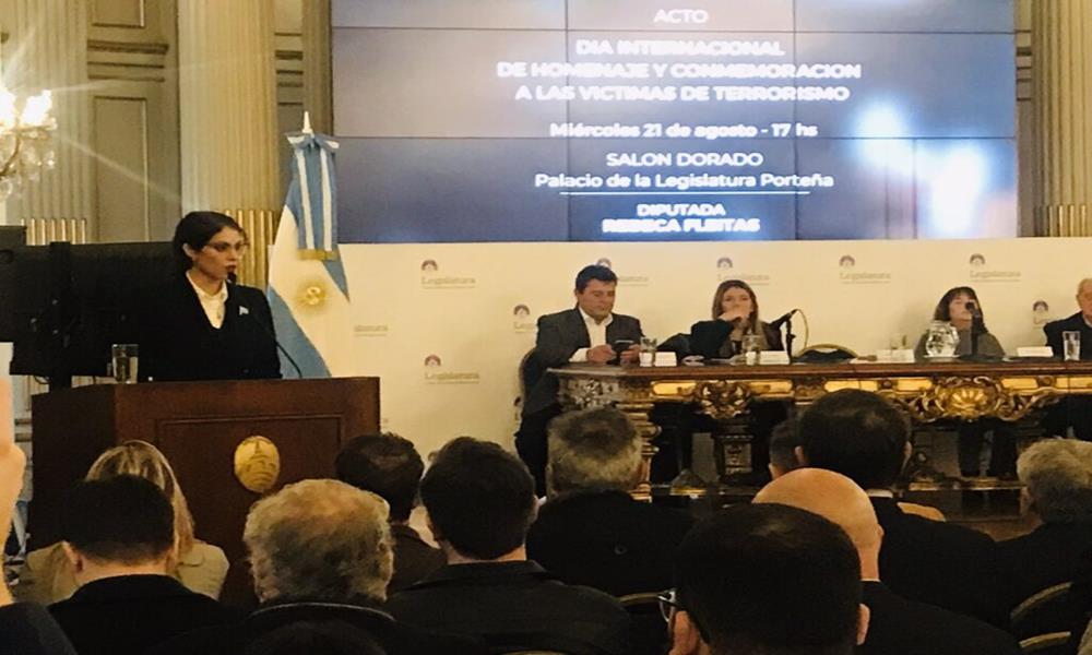 Un “homenaje a las víctimas de terrorismo” fue denunciado como un acto “negacionista con Cecilia Pando”