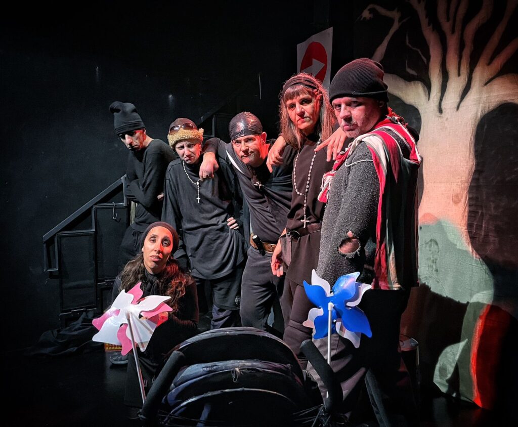 Últimas funciones de “Una plaza llena de hamacas” en Mil80 Teatro