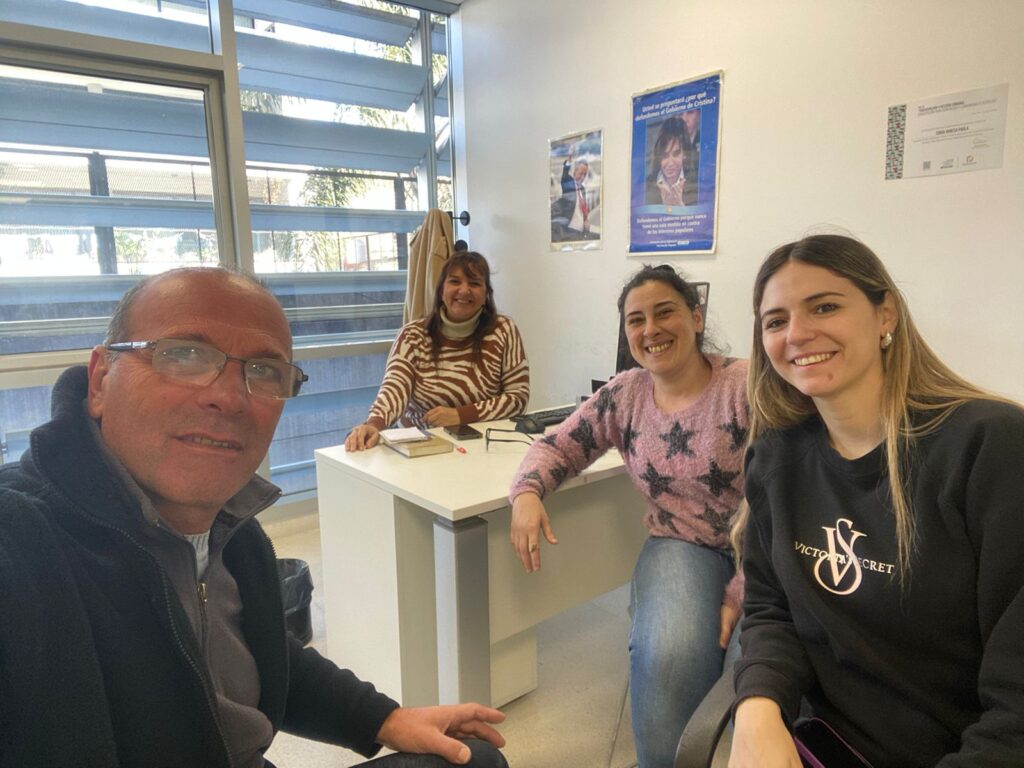 Cárceles modulares en Saavedra: vecinos de Saavedra movilizaron a la Sede Comunal 12 y fueron recibidos por la juntista Vanesa Coria