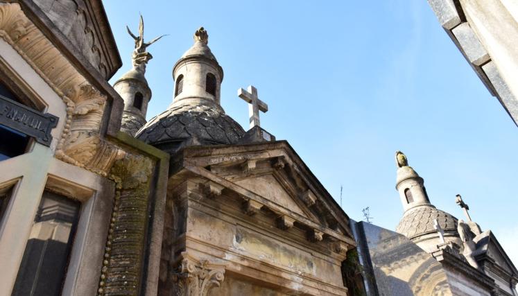 El Banco Ciudad subastará dos bóvedas en el cementerio de Chacarita
