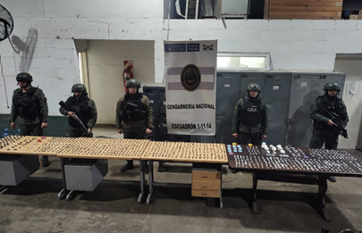 Bajo Flores: Detienen a Narcos e incautan cocaína rosa
