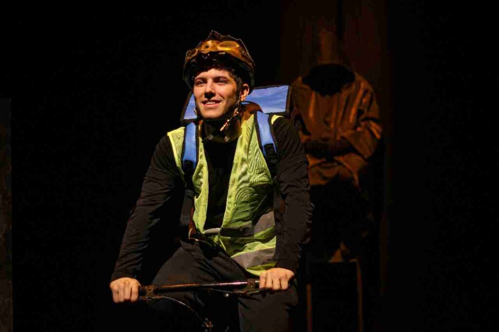 Amarte es un trabajo sucio (pero alguien tiene que hacerlo) en el Teatro El Extranjero del Abasto: cansados, dispersos y sin plata