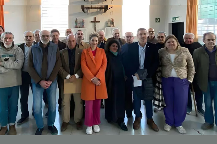 Máxima sanción para los diputados que se reunieron con represores