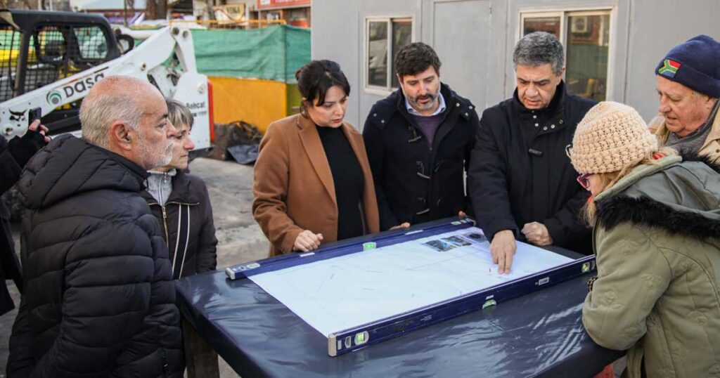 La Ciudad finalizó obras pluviales que benefician a vecinos de las Comunas 12 y 15