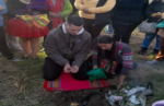El presidente comunal participó en una ceremonia de la Pachamana