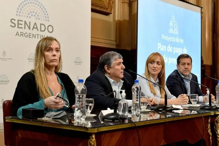 Senadores de Unión por la Patria: El vínculo con Villarruel y juicio político a Milei