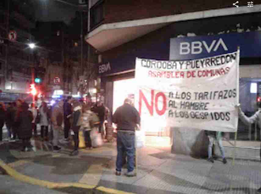 Ruidazo de la Asamblea de Córdoba y Pueyrredón en defensa de los jubilados