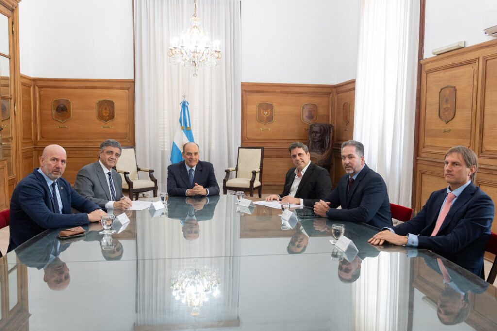 Jorge Macri, Guillermo Francos y Migraciones firmaron un convenio para agilizar la expulsión de los extranjeros que delinquen en la Ciudad de Buenos Aires