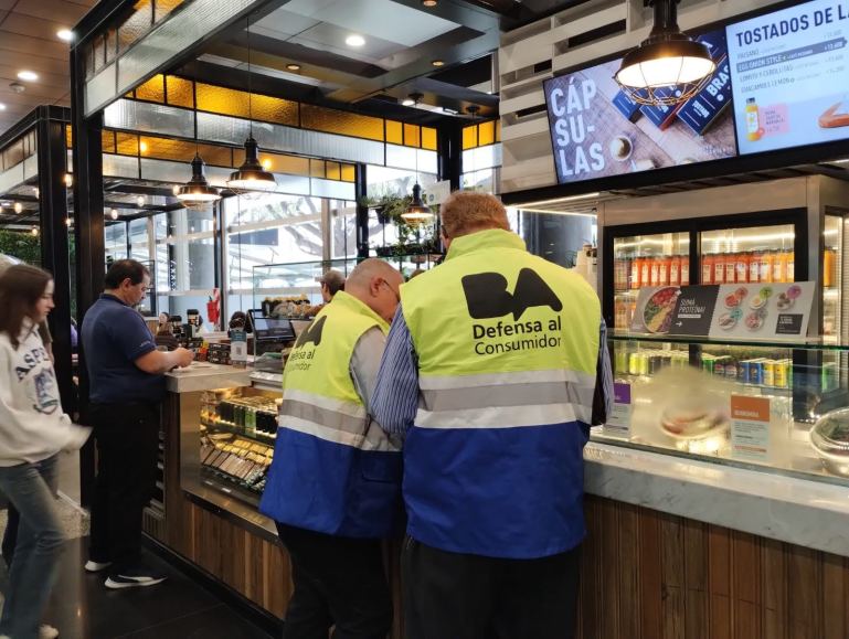 Defensa al Consumidor de la Ciudad detectó irregularidades en 38 comercios de Aeroparque