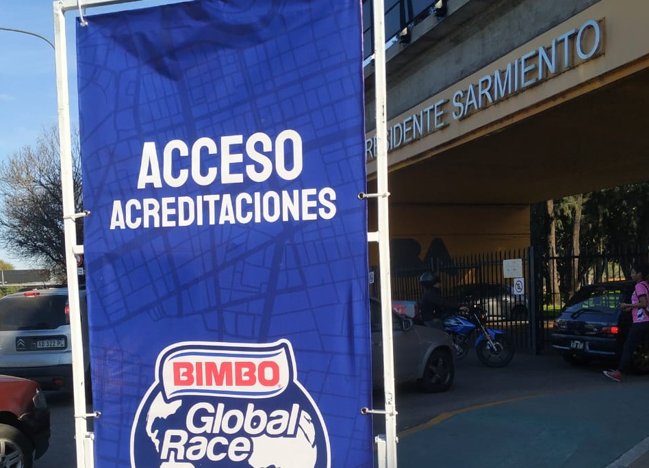 Entregaron en el Parque Sarmiento los kits de la Bimbo Global Race, la “carrera con causa más grande a nivel mundial”