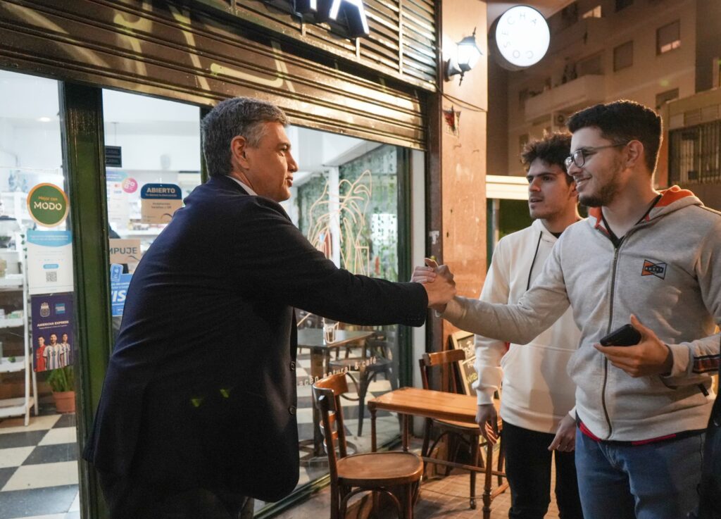 El GCBA instaló 2.100 luces peatonales nuevas en más de 500 cuadras