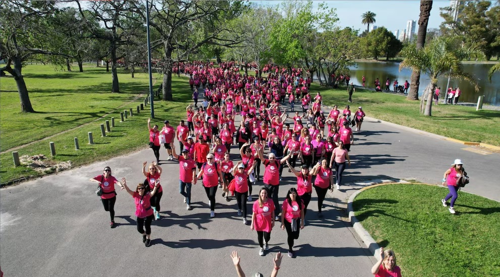 Belgrano: más de 12.000 personas se sumaron a la Caminata Avon para ganarle al cáncer de mama