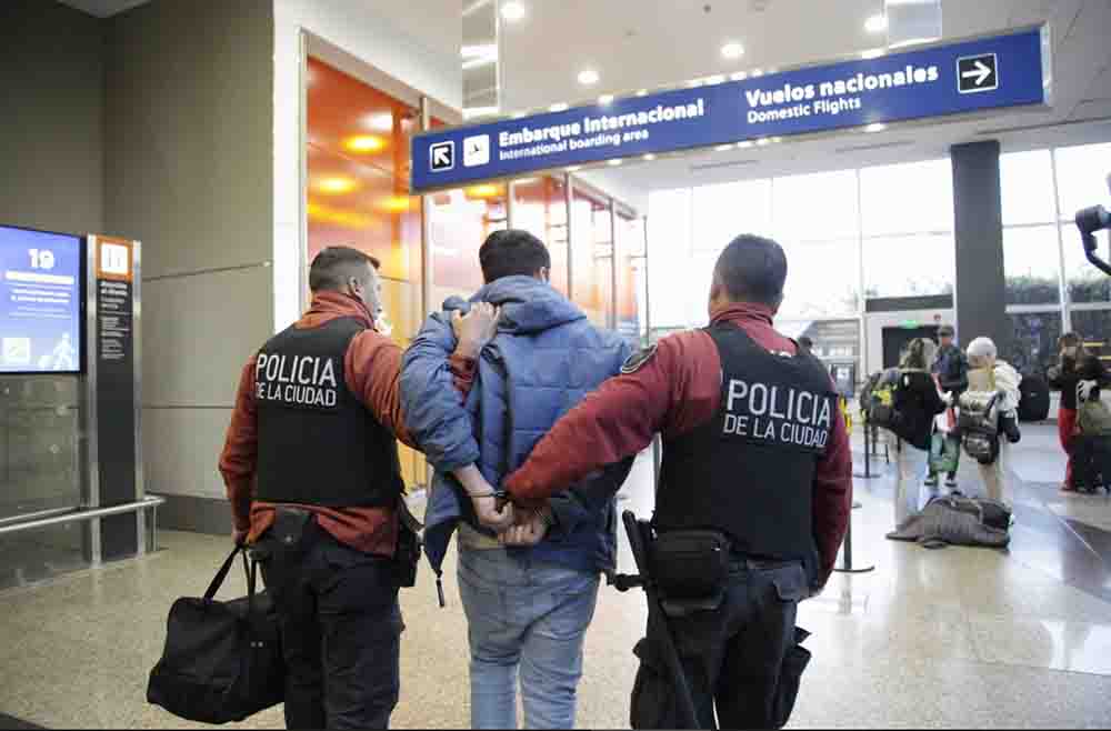 Un delincuente chileno fue expulsado del país tras entrar a robar