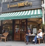 Reconocimiento al Bar London City por sus 70 años