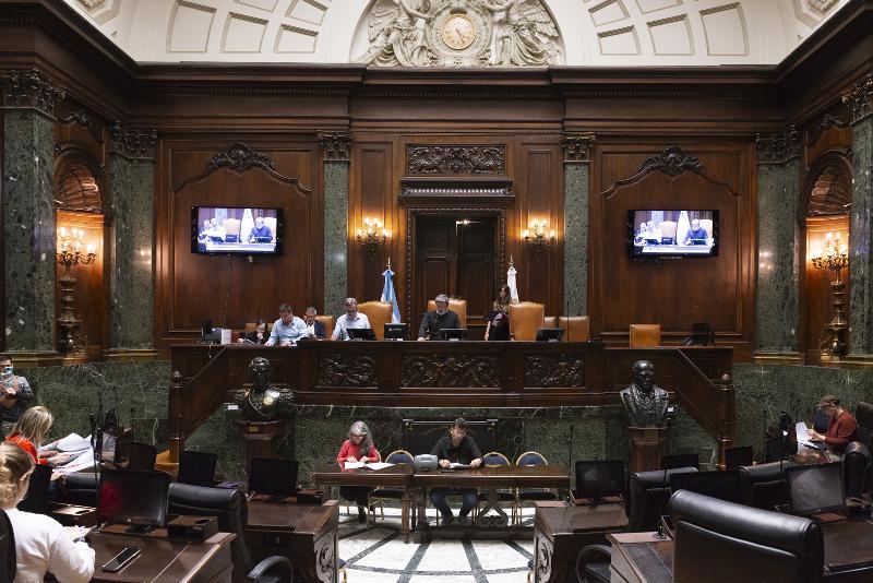 Autorización para tomar préstamos y modernizar el sistema de salud