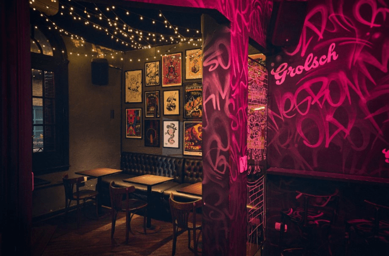 El bar Tres Monos de Palermo entró al top 10 mundial