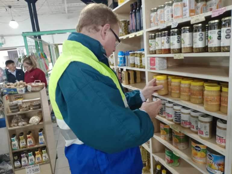 Defensa al Consumidor retiró de la venta más de 100 frascos de miel prohibidos por la ANMAT