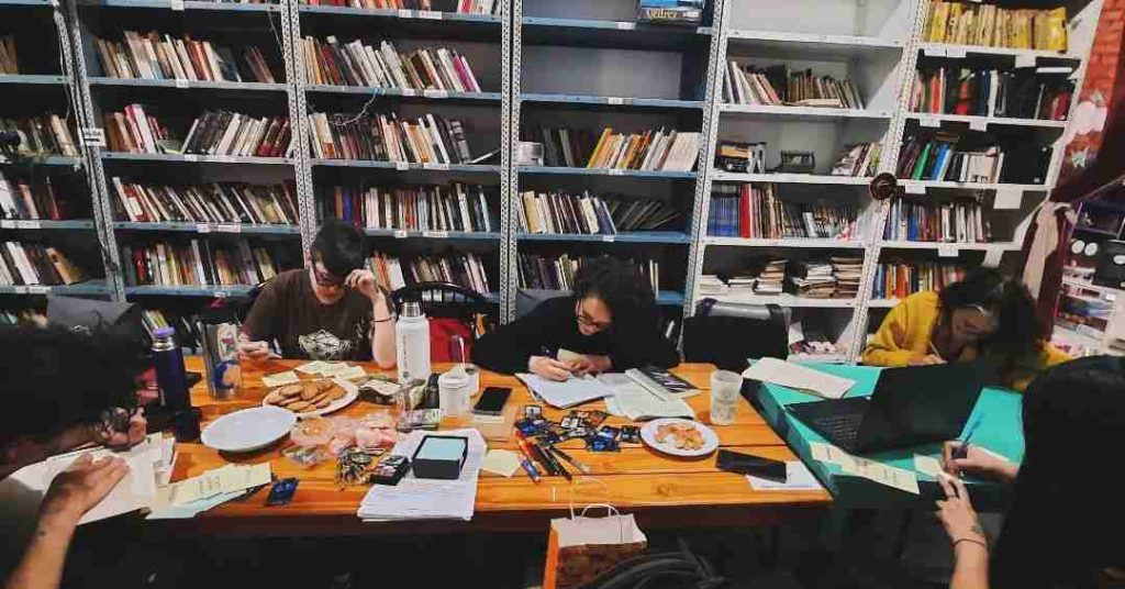 Actividades culturales por el tercer aniversario de la Biblioteca y Librería Popular Literatura Inclusiva Sede Camarones