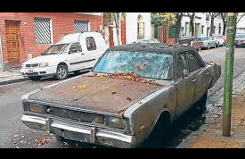 La Comuna 8 encabeza el ranking de zonas con mas autos abandonados