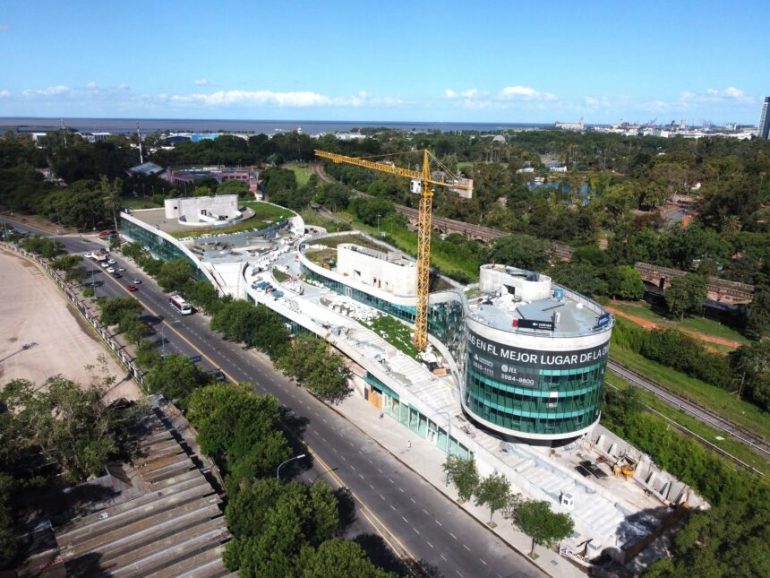 Paseo Gigena: el edificio ya tiene inquilinos pero no pagarán a la Ciudad hasta 2032