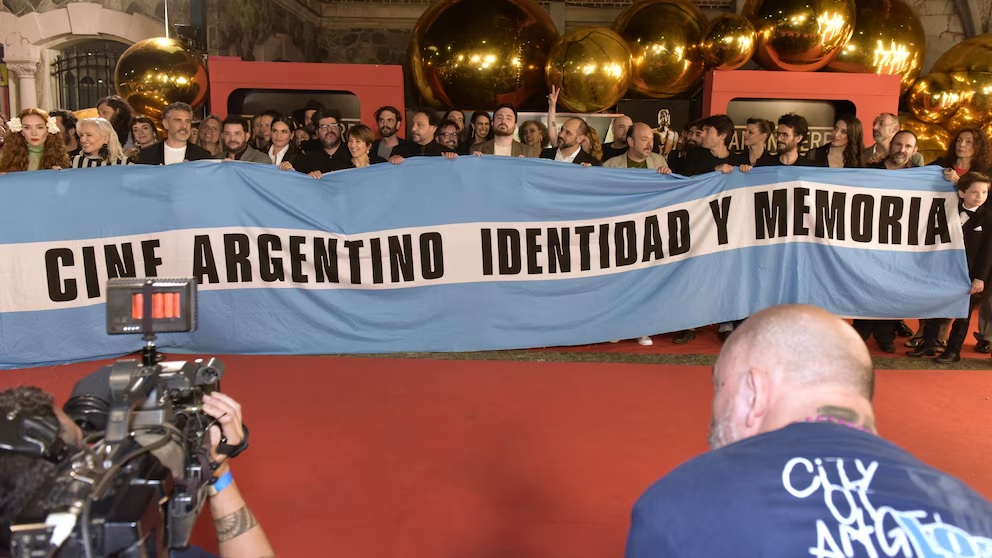 Entregaron los Martín Fierro al cine en la Usina del Arte de La Boca y hubo discursos a favor de la universidad y la industria cinematográfica