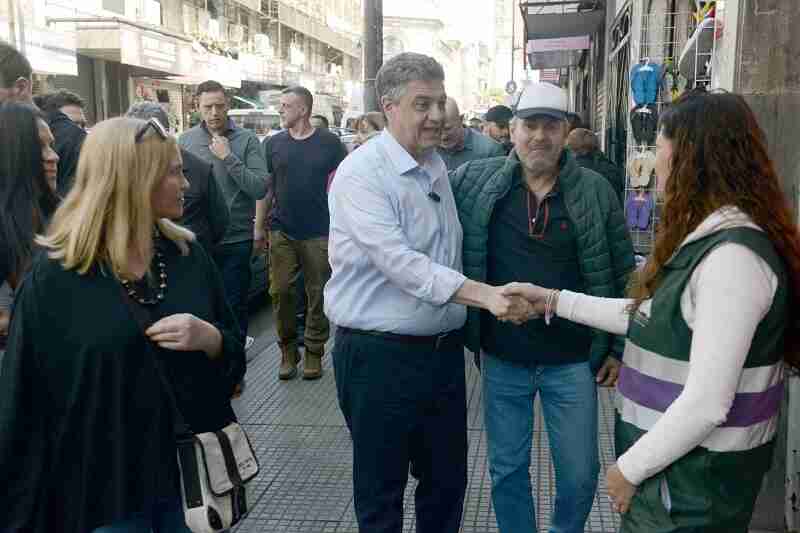 Once: el GCBA estimó en $1.000.000.000 el valor de la mercadería incautada a manteros, quienes denuncian “disciplinamiento a quienes sobreviven del comercio popular”