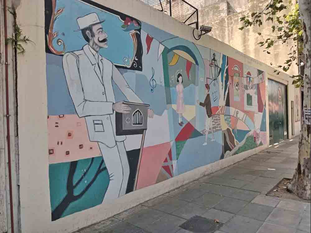 Caminata por los murales del Pasaje Oruro en San Cristóbal