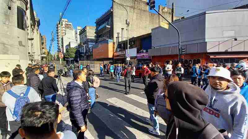 Vendedores Ambulantes Independientes de Once: “Basta de robos y persecución”